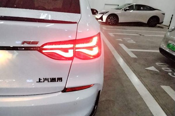 Chevrolet Monza 2019, 79000 км, за 7084 USD - фото 9