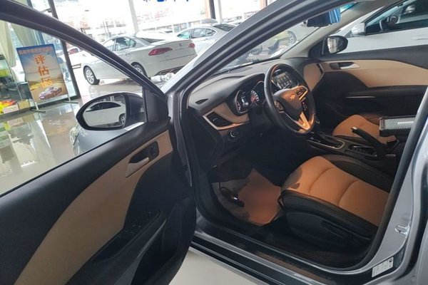 Chevrolet Monza 2020, 49700 км, за 7910 USD - фото 18