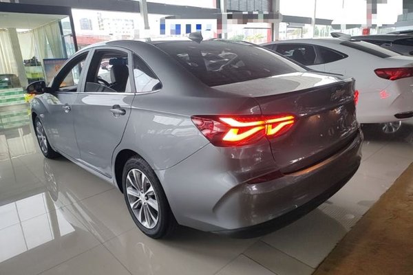 Chevrolet Monza 2020, 49700 км, за 7910 USD
