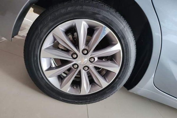 Chevrolet Monza 2020, 49700 км, за 7910 USD - фото 11