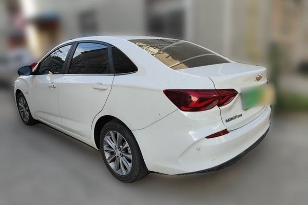 Chevrolet Monza 2022, 23700 км, за 8168 USD