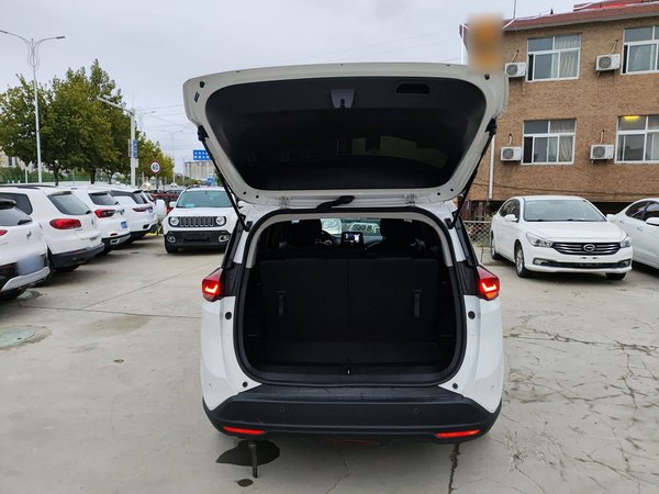 Chevrolet Orlando 2020, 30300 км, за 10536 USD - фото 8