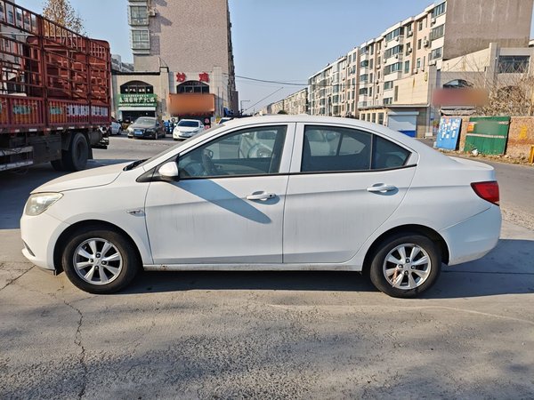 Chevrolet Sail 2015, 100100 км, за 3929 USD