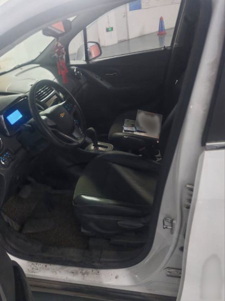 Chevrolet Trax 2014, 103100 км, за 4094 USD