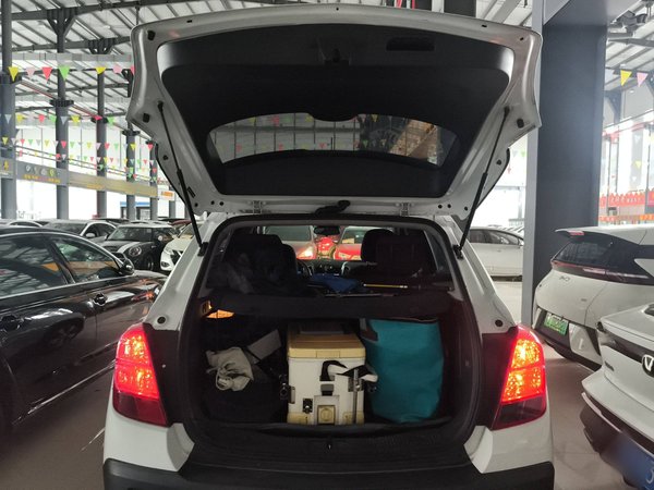 Chevrolet Trax 2014, 141600 км, за 3469 USD - фото 18