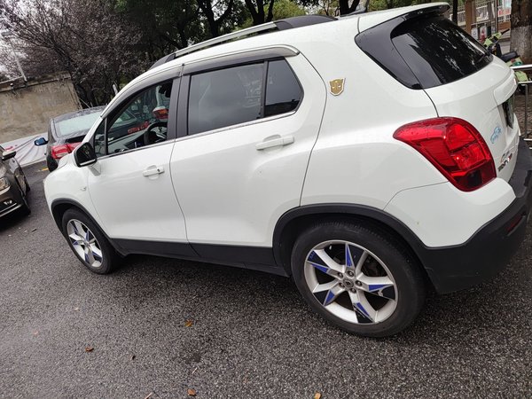 Chevrolet Trax 2014, 51200 км, за 4933 USD