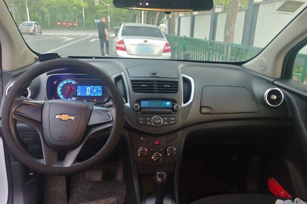 Chevrolet Trax 2016, 64700 км, за 4701 USD - фото 6