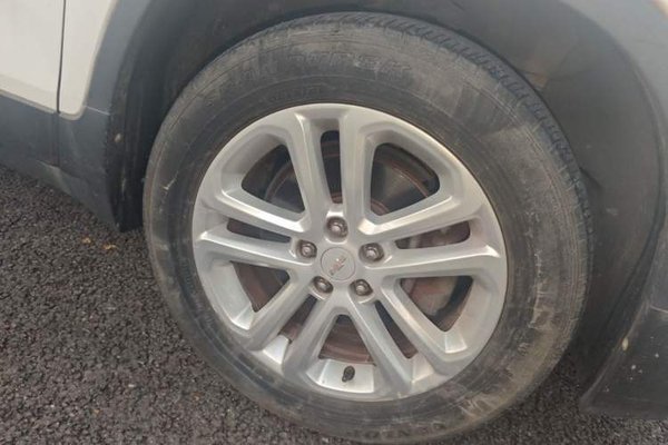 Chevrolet Trax 2016, 64700 км, за 4701 USD