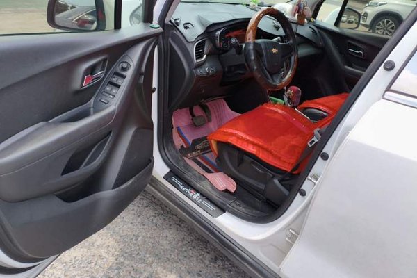 Chevrolet Trax 2018, 58500 км, за 6299 USD - фото 13