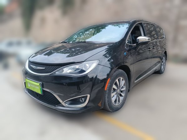 Chrysler Grand Voyager PHEV · 2019 год