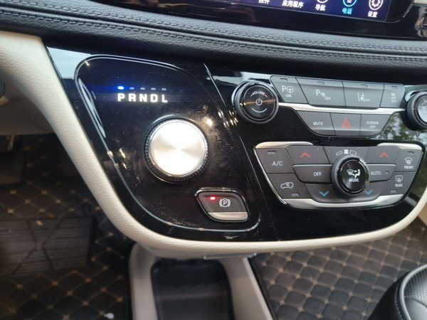 Chrysler Grand Voyager PHEV 2019, 27799 км, за 21949 USD - фото 15