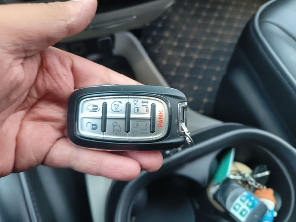 Chrysler Grand Voyager PHEV 2019, 27799 км, за 21949 USD - фото 9