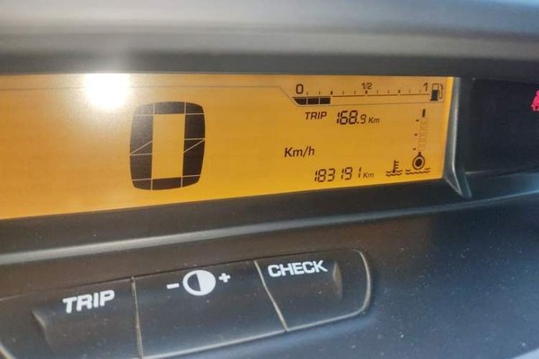 Citroen C-Quatre 2016, 183100 км, за 2824 USD - фото 12