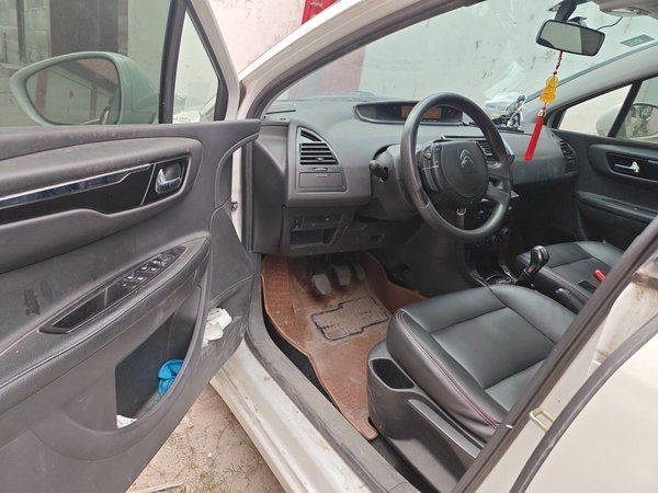 Citroen C-Quatre 2016, 29300 км, за 3027 USD - фото 17