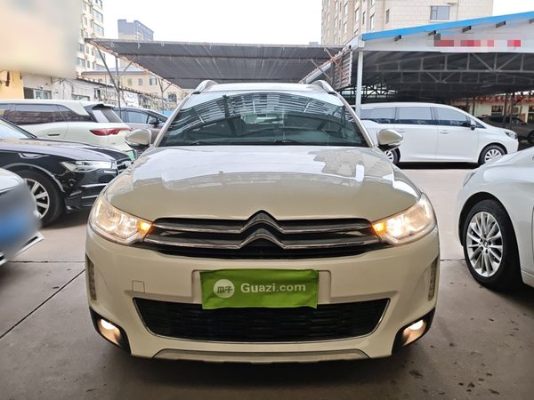 Citroen C3-XR 2015 1.6L Automatic Pioneer Model, 2015 года