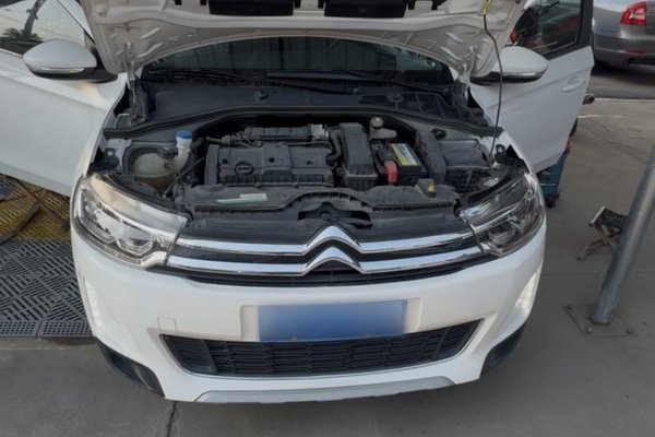 Citroen C3-XR 2015, 35100 км, за 5730 USD