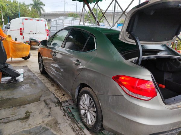 Citroen C4L 2014, 152500 км, за 3888 USD