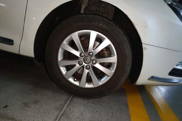 Citroen C5 2014, 107500 км, за 4745 USD