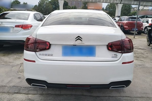 Citroen C5 2017, 82000 км, за 7913 USD