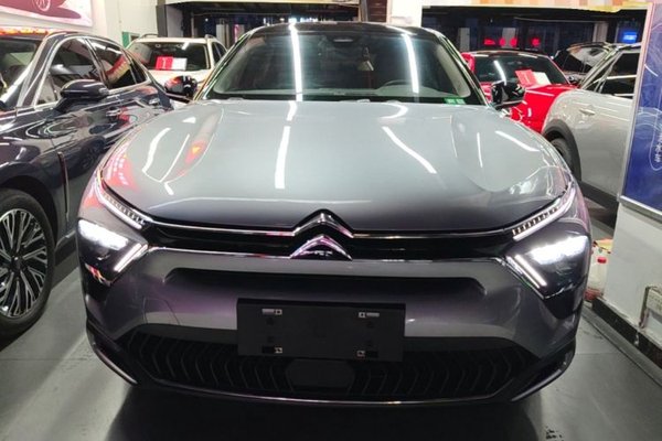 Citroen C5 X 2021, 19400 км, за 13716 USD