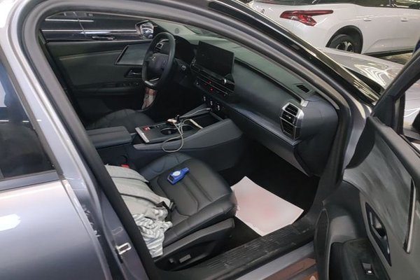 Citroen C5 X 2024, за 16550 USD - фото 28