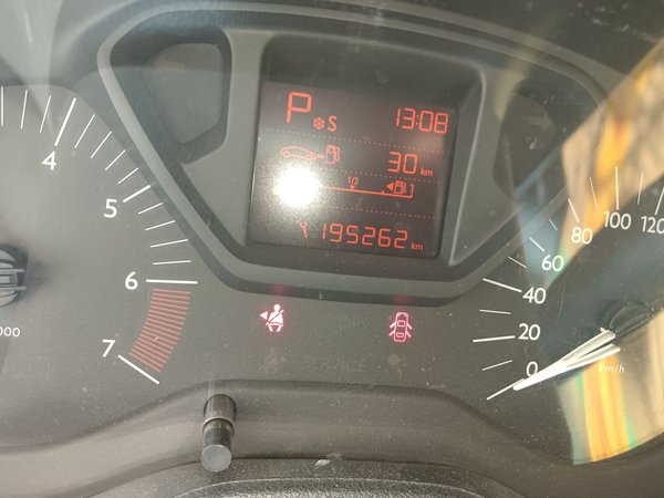 Citroen Elysee 2014, 195300 км, за 3073 USD - фото 13