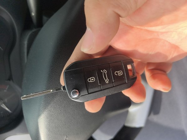 Citroen Elysee 2014, 79300 км, за 2836 USD - фото 9