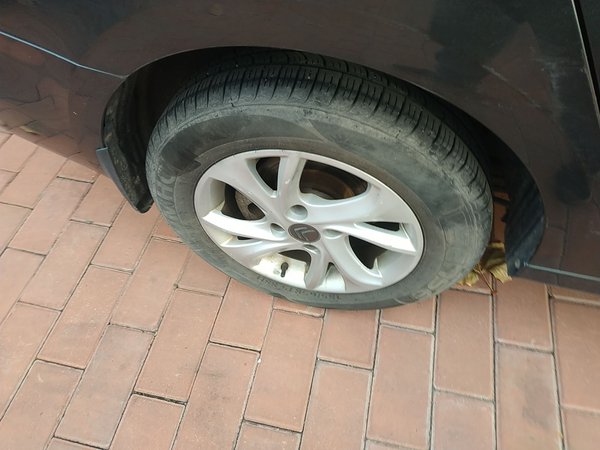 Citroen Elysee 2015, 60200 км, за 3943 USD