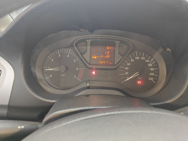 Citroen Elysee 2016, 130500 км, за 3700 USD - фото 13