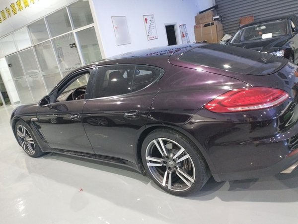 Porsche Panamera 2014, 114100 км, за 24923 USD