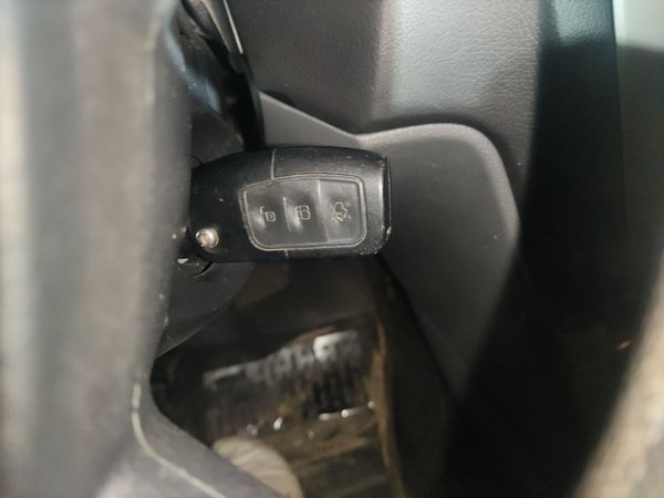 Ford Focus 2013, 114800 км, за 4061 USD