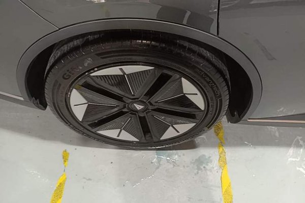 Deepal SL03 2022, 37200 км, за 13635 USD