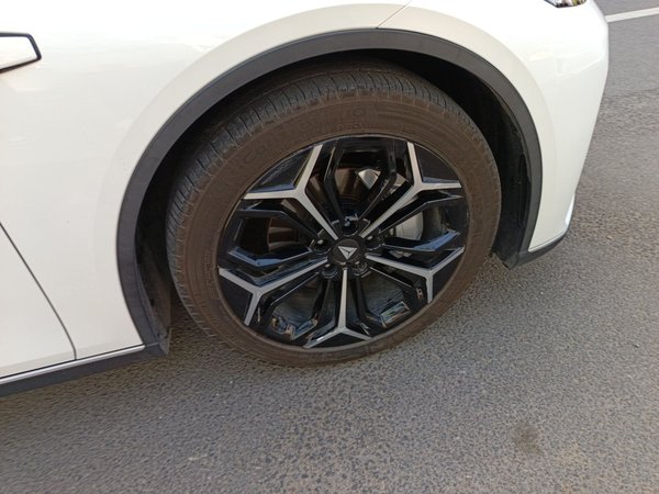 Deepal SL03 2024, 25300 км, за 14221 USD - фото 6