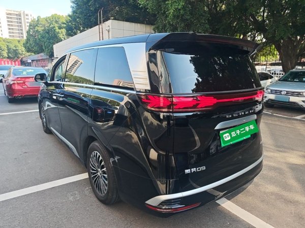 Denza D9 2022, 50700 км, за 30432 USD