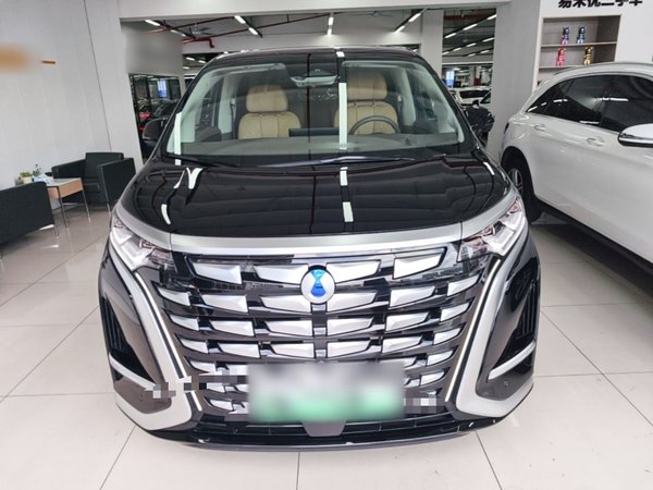 Denza D9 2022, 67900 км, за 33285 USD