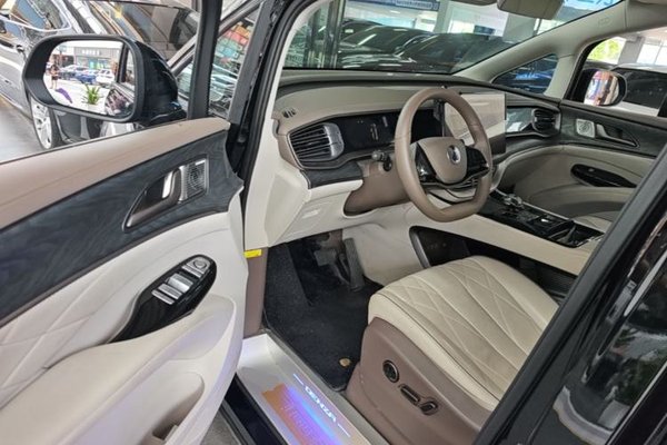 Denza D9 2022, 74300 км, за 31007 USD - фото 18