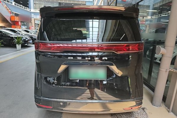 Denza D9 2022, 74300 км, за 31007 USD