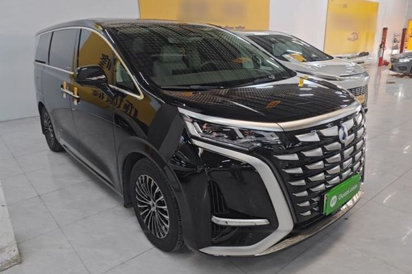 Denza D9 2022, 86000 км, за 33777 USD