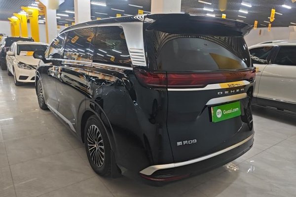 Denza D9 2022, 86000 км, за 33777 USD