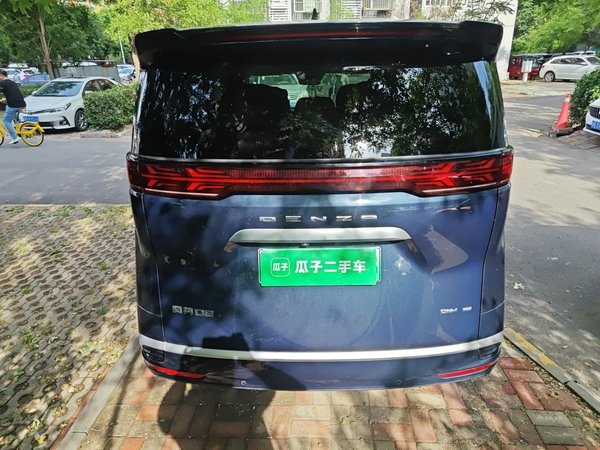 Denza D9 2022, 128600 км, за 31877 USD