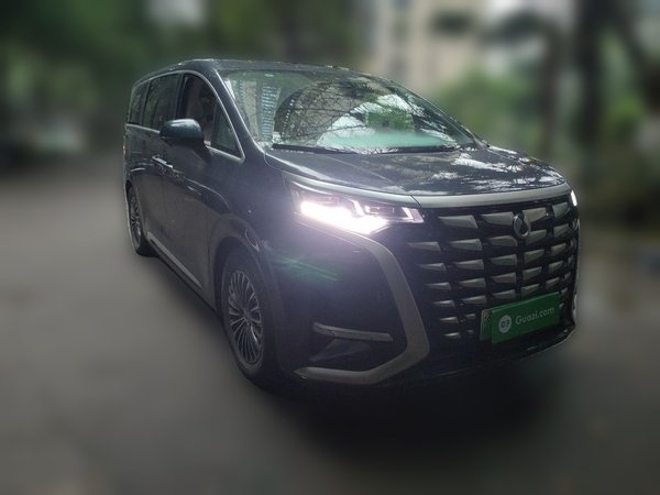 Denza D9 2022, 129400 км, за 28136 USD