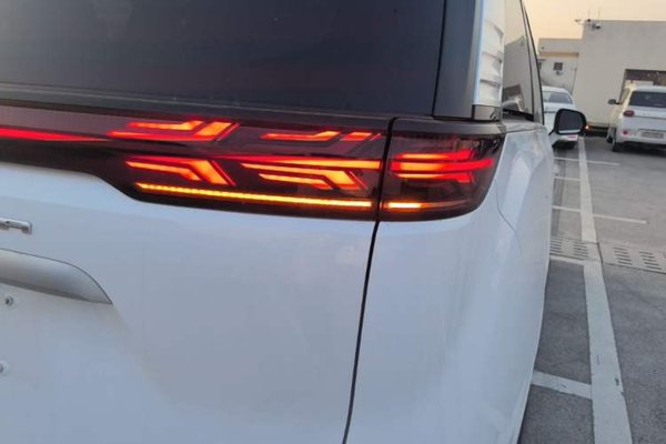 Denza D9 2022, 55599 км, за 31195 USD - фото 7