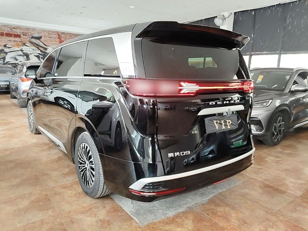 Denza D9 2024, 19000 км, за 39274 USD