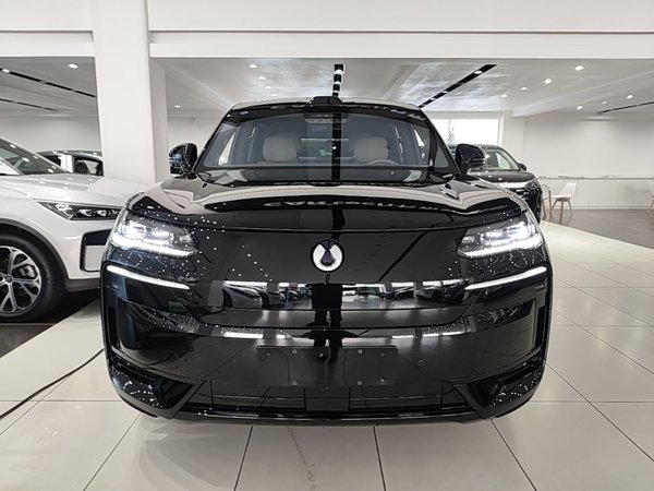 Denza N9 2025, 14300 км, за 48636 USD