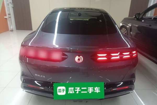 Denza Z9 2024, 12300 км, за 32943 USD