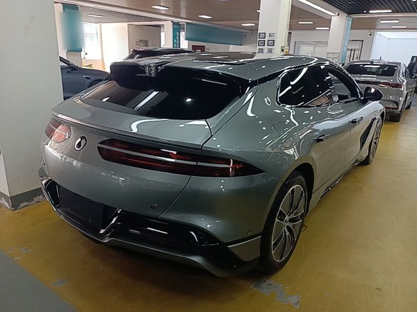 Denza Z9GT 2024, 13200 км, за 35545 USD - фото 6