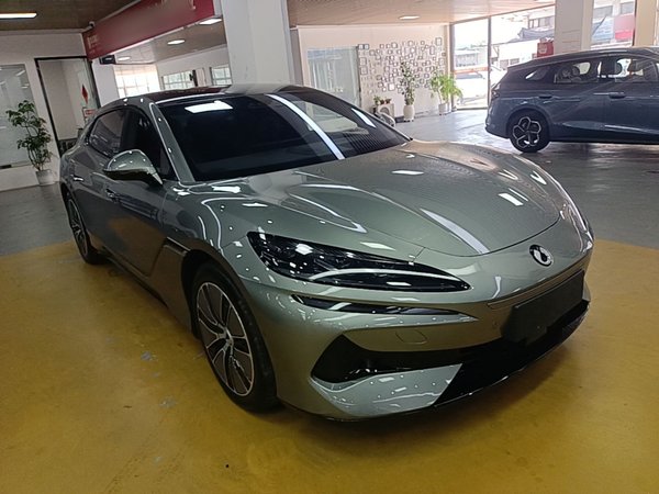 Denza Z9GT 2024, 13200 км, за 35545 USD