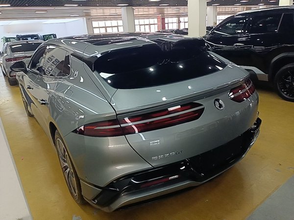 Denza Z9GT 2024, 13200 км, за 35545 USD