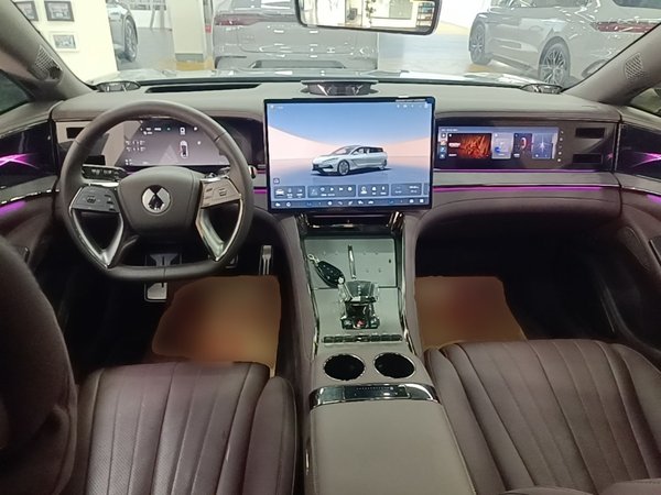 Denza Z9GT 2024, 13200 км, за 35545 USD - фото 13