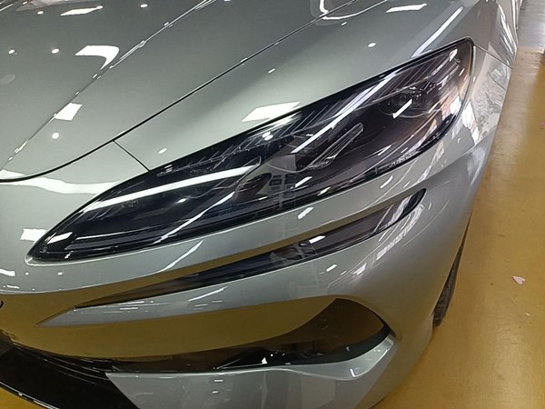 Denza Z9GT 2024, 13200 км, за 35545 USD - фото 9